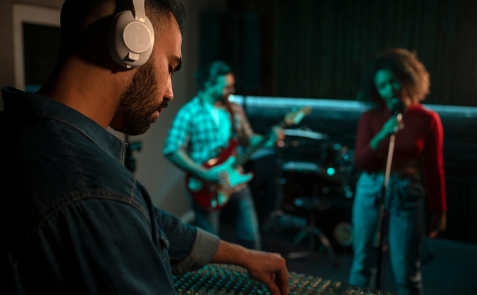 The Importance of Audio Range & Signal Stability in Live Events